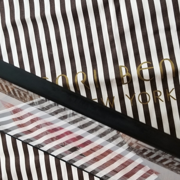 ❗Henri Bendel Custom Frame Art with Authentic Tissue Paper and Store Print❗ - Picture 6 of 6